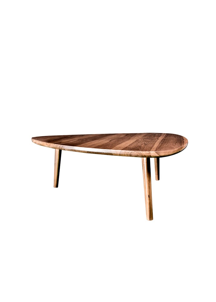 Mesa hecha en madera solida